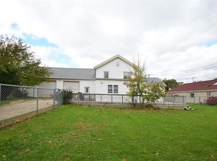 1310 Riverview Dr, Kewaskum, WI 53040