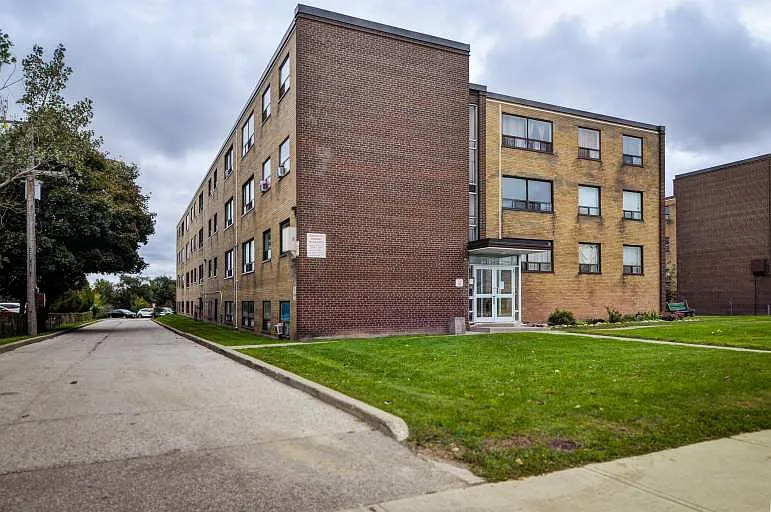 1545 Birchmount Rd