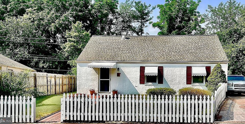 1st image of 209 Blue Hen Rd