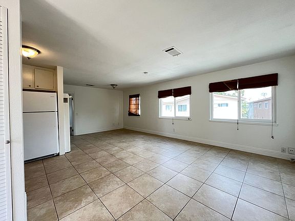 5th image of 970 Valencia St APT 4
