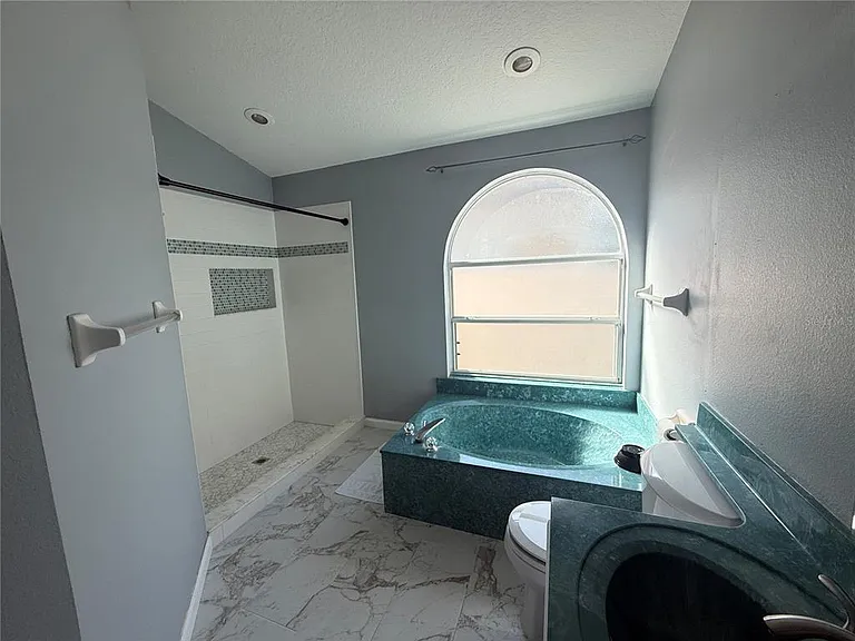 497 Brightview Dr — Photo 17