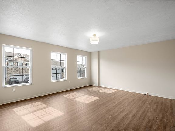 5th image of 2007 Moccasin Dr