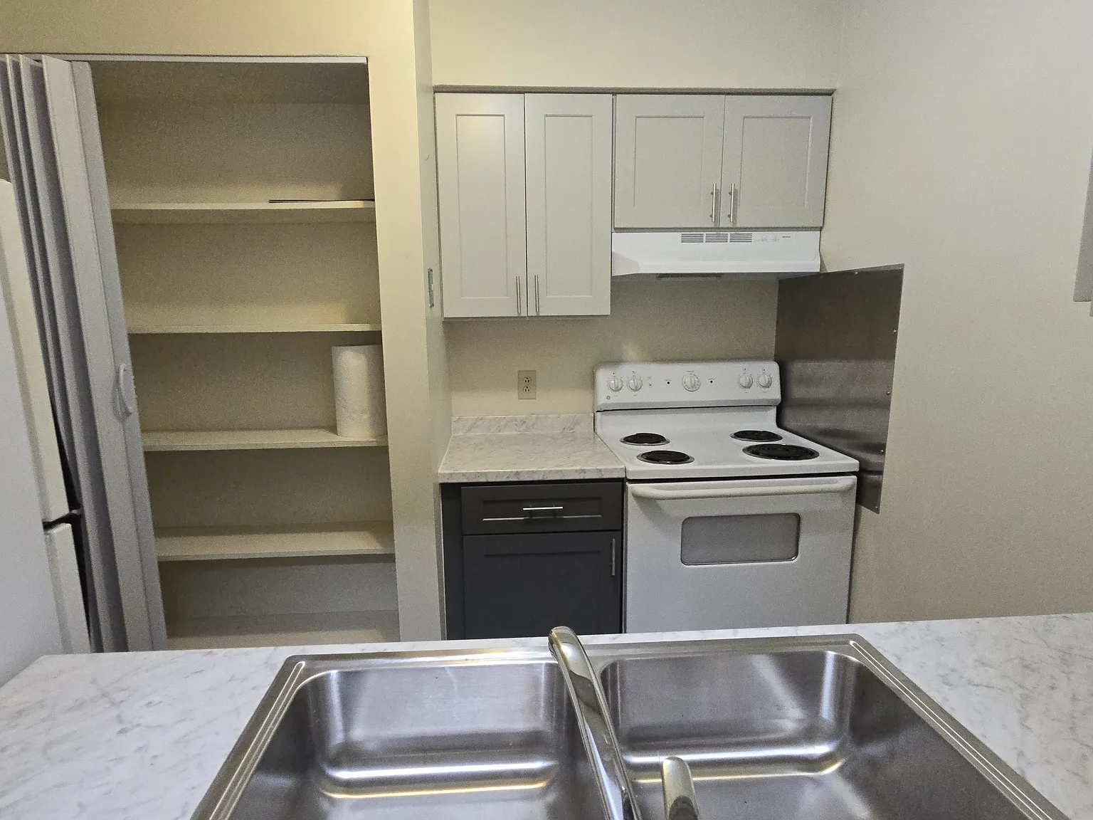2 bed, 1.5 bath, 1024 sqft, $1,400 — Photo 4