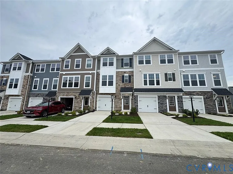 518 Sybil St — Photo 3