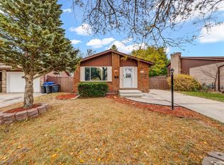 3332 Pineview Cres, Windsor, ON N8R2A7