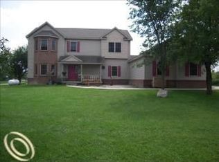 5036 Granger Rd, Oxford, MI 48371