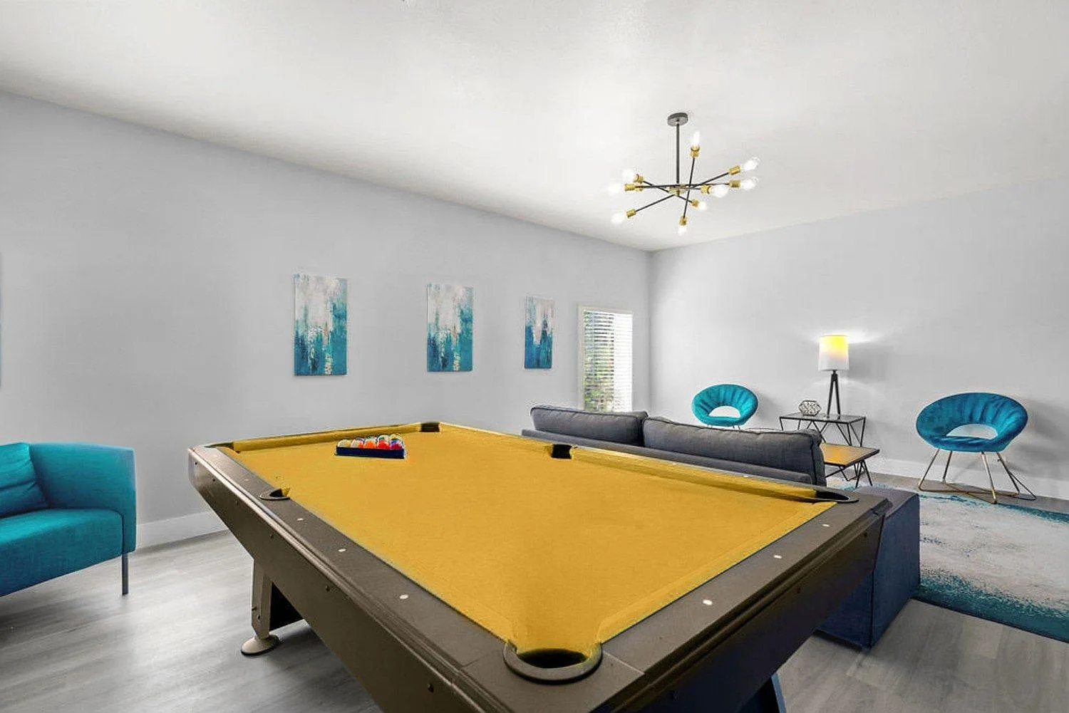 4 bed, 3.0 bath, 5231 sqft, $1,360 — Photo 4