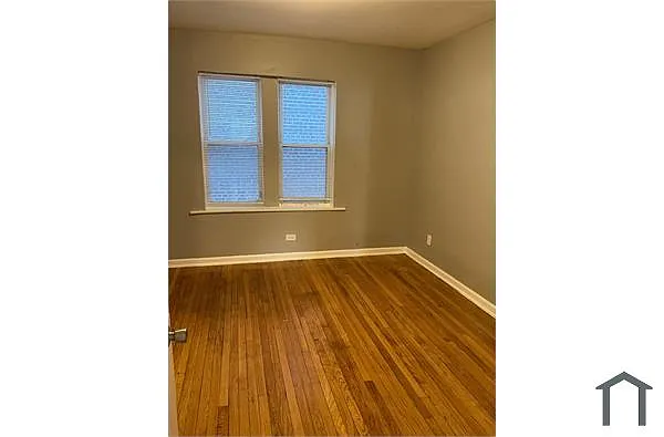 Building Photo - 7548 S Stewart Ave #2B