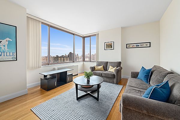 1st image of 101 W 79th St APT 16D
