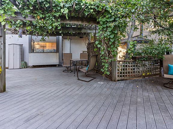 4th image of 3435 Hennepin Ave