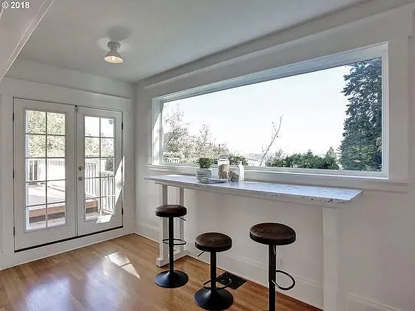 734 NW Marlborough Ave — Photo 9