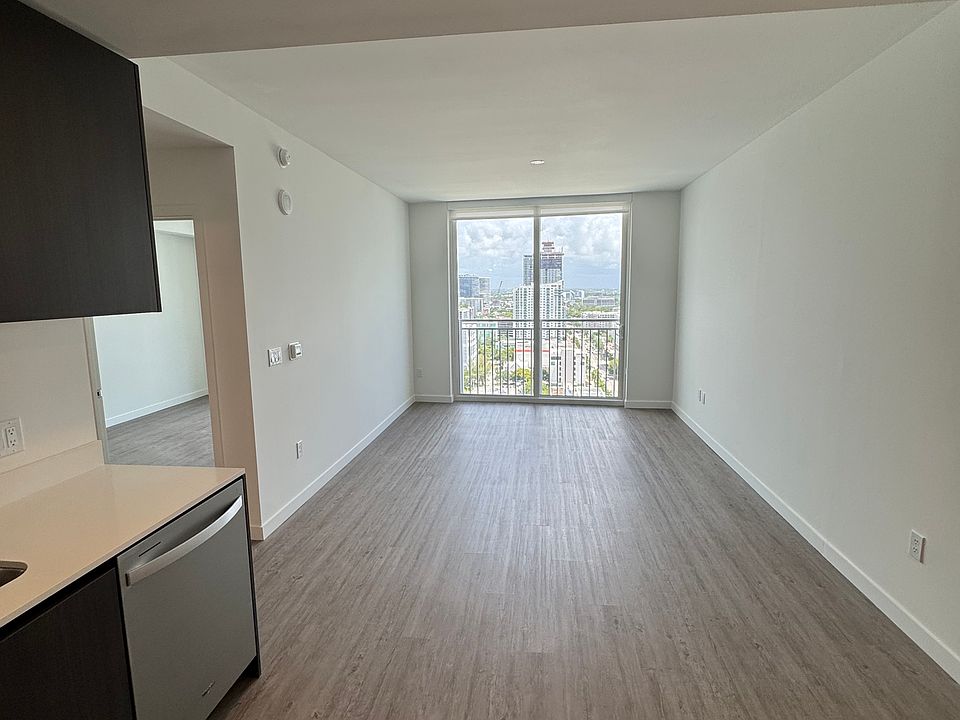 Living Room Floor to Ceiling Windown