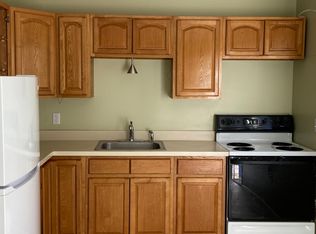 153 Glenwood Rd APT B, Clinton, CT 06413