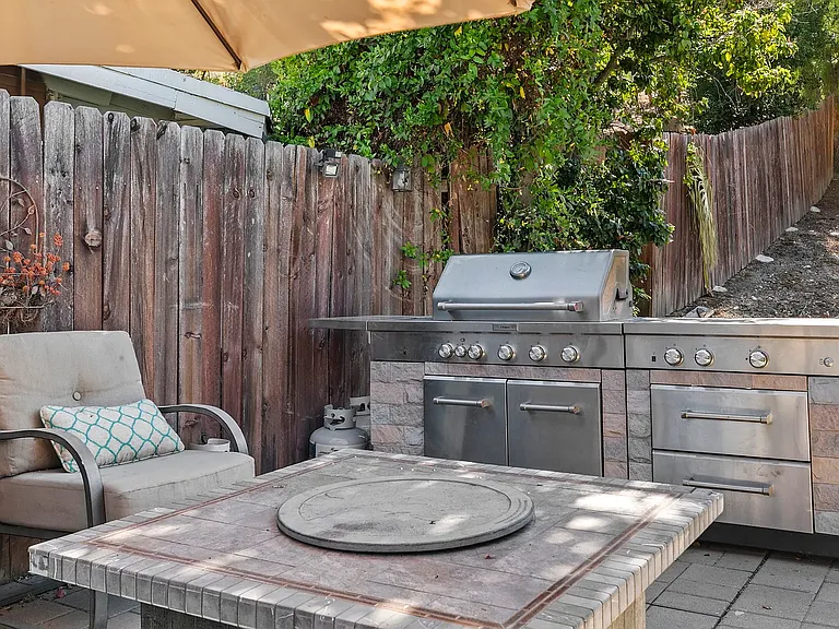 4949 San Feliciano Dr — Photo 26