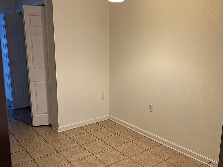 2738 W Tharpe St #2303 — Photo 2