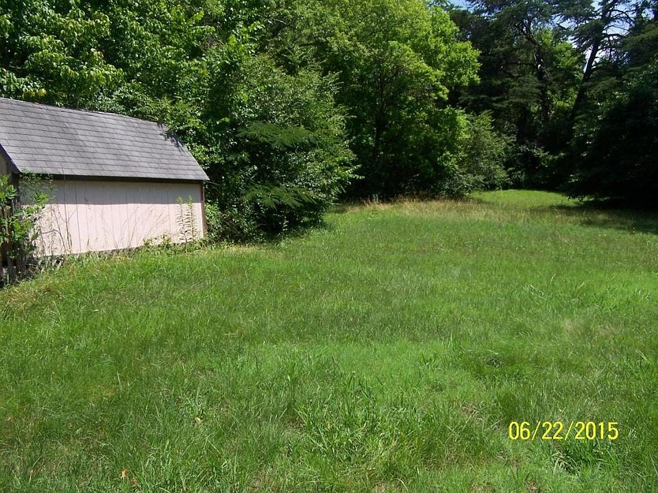 2nd image of 5610 Ridgefield Rd