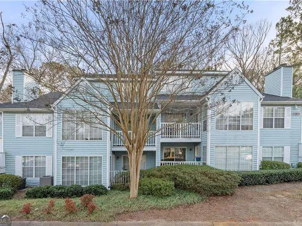 203 Glenleaf Dr, Peachtree Corners, GA 30092