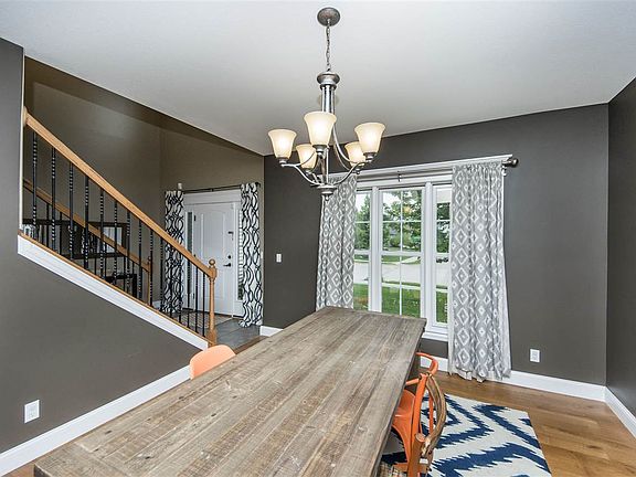 4th image of 6903 N Basket Oak Dr