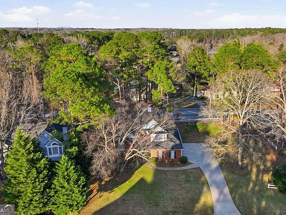 5th image of 3868 Brookview Point