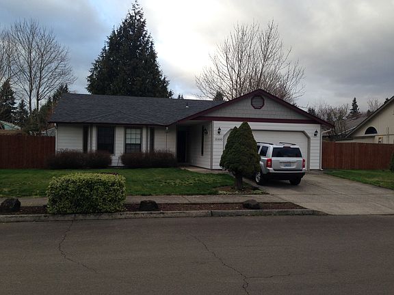 3rd image of 15300 NE 37th St