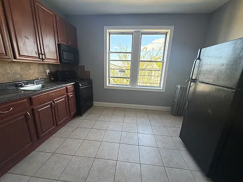 735 Avenue A Photo 1