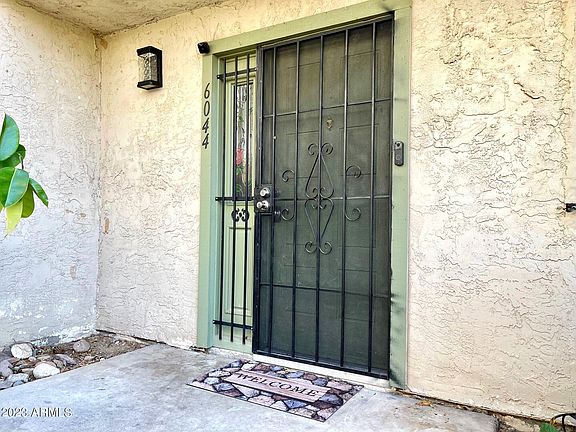 3rd image of 6044 W TOWNLEY Avenue