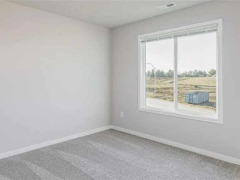 1707 Ashwood Ave — Photo 9