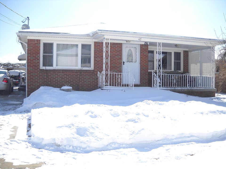 1st image of 47 Bedford Ave
