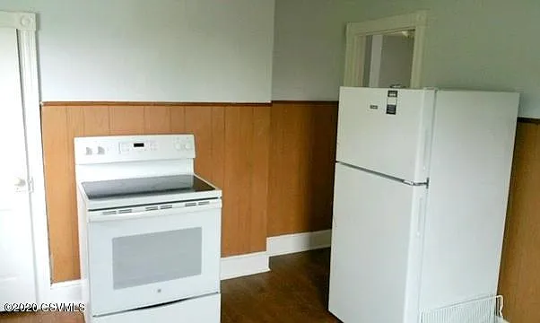 3 bed, 2380 sqft, $850 — Photo 2