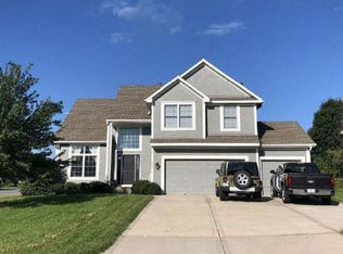 1008 SW 11th Cir, Lees Summit, MO 64081