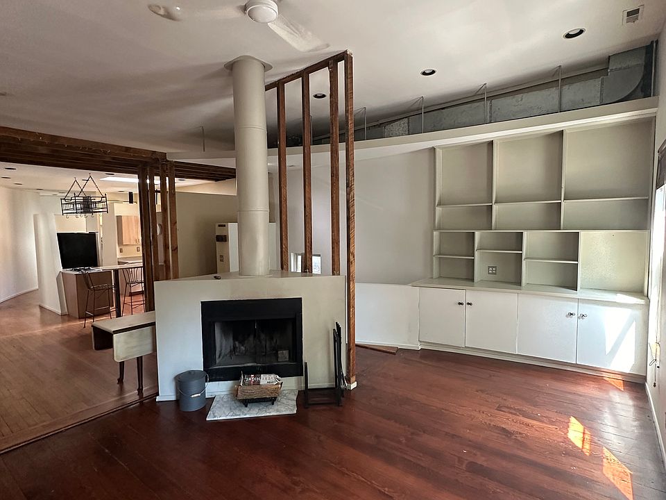 1st image of 1736 N Wolcott Ave #2