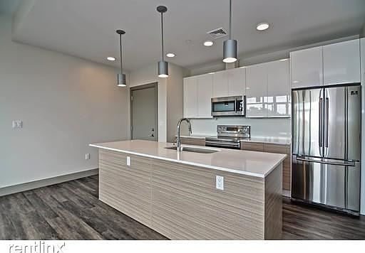 400 Mystic #206 Somerville Shared Unit Photo 4