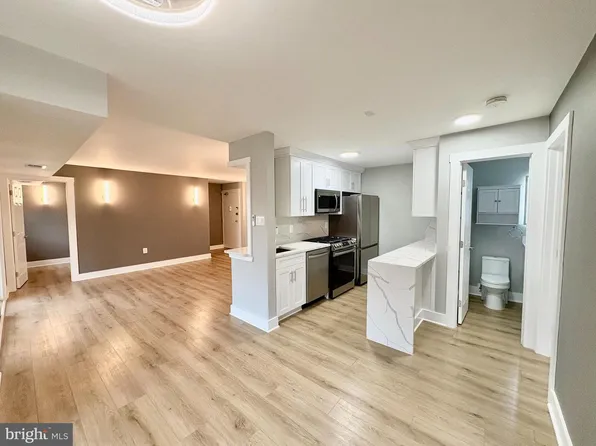 212 Park Terrace Ct SE APT 72, Vienna, VA 22180