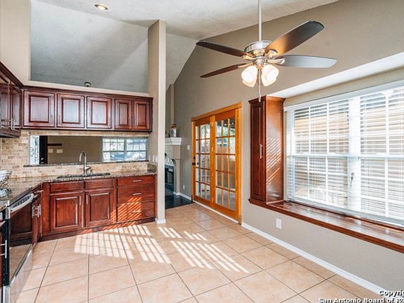 3rd image of 10210 Sunrise Field