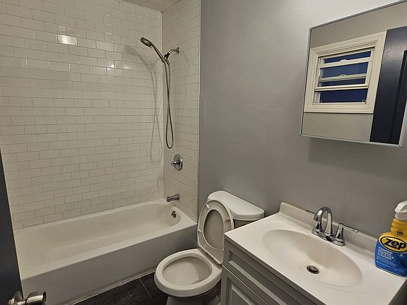 3rd image of 8 William St APT 1