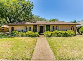 3304 Peachtree Ln, Pantego, TX 76013