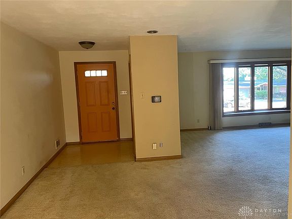 5th image of 160 Folsom Dr