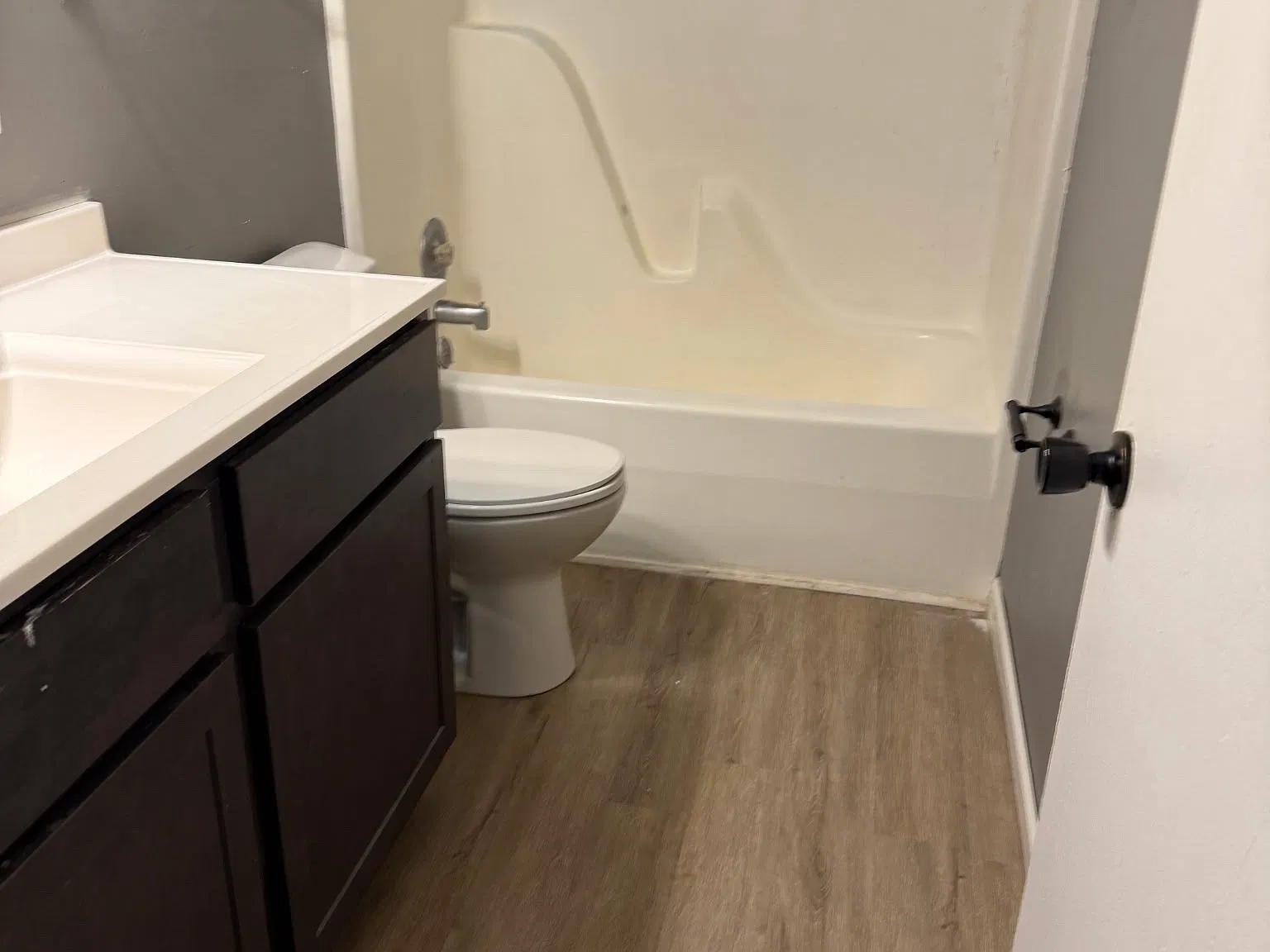1046 Belle Valley Dr — Photo 3