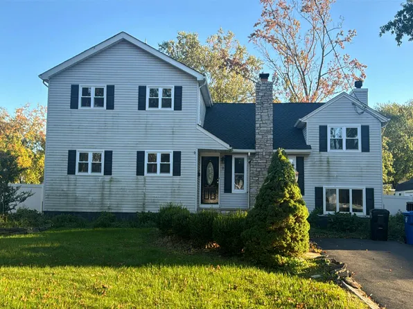 8 Barbara Ter, Middletown, NJ 07748