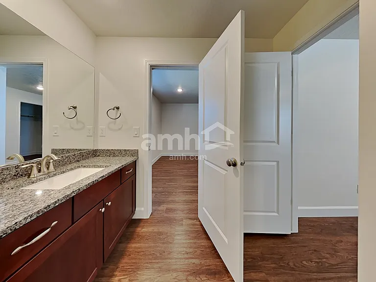 2293 E Frontier St — Photo 15