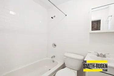 Rented by R New York