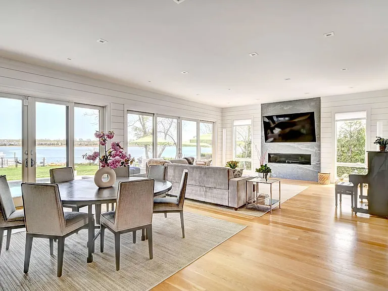 82 Harbor Dr — Photo 15
