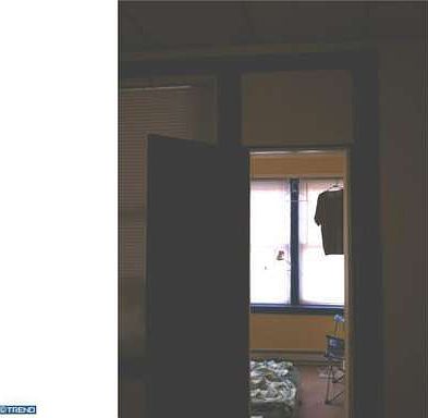 4th image of 4811 N Fairhill St