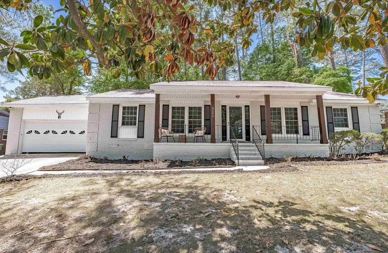 3 bed, 1600 sqft, $1,895 — Photo 1