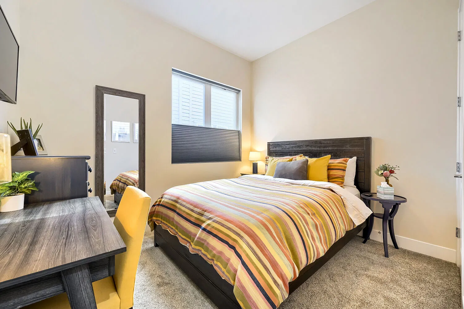 2 bed, 2.5 bath, 1281 sqft, $3,175 — Photo 3