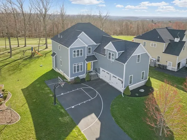 131 Magill Dr, Grafton, MA 01519