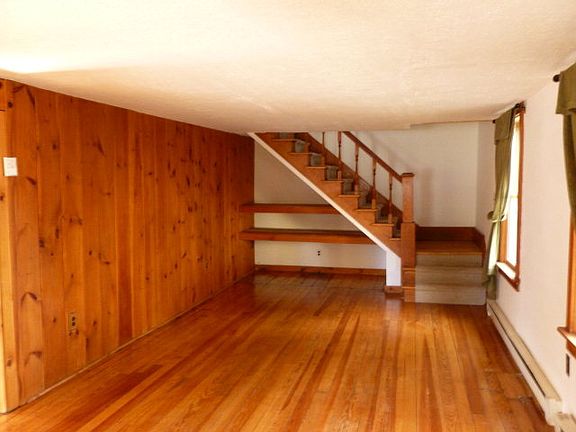 2nd image of 90 Greenwood St