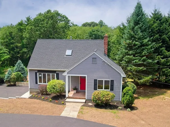 376 Hancock St, Wrentham, MA 02093