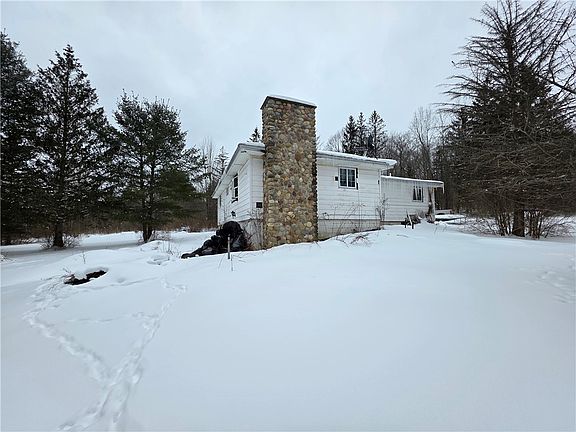 4th image of 8486 Saunders Rd