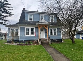 4723 James St, East Syracuse, NY 13057